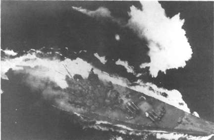 Battleship_Yamato_sinking.jpg